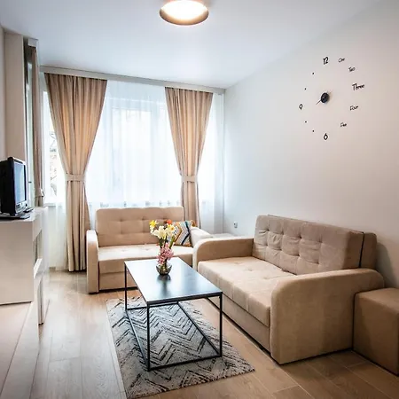 Radi's Coastal Chic *